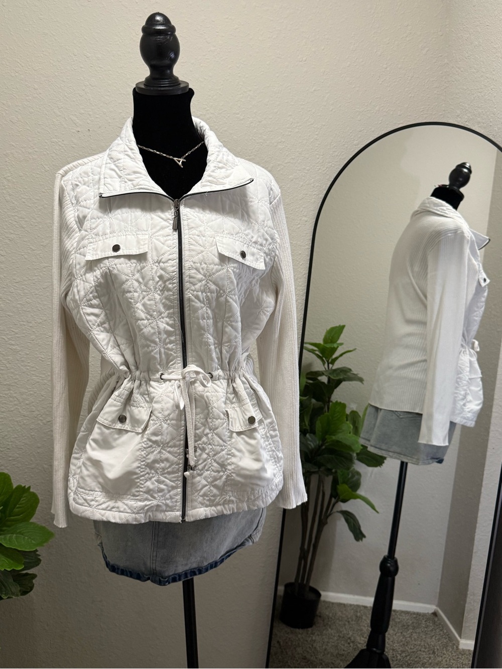 Onque Casuals Women's White Quilted Utility Jacket - Picture 3 of 5